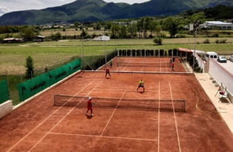 Тенис в подножието на Пирин в ТК Самандови!