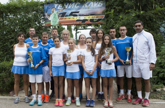 Представяме Ви Тенис клуб 15/40 - клубът създаващ шампиони!